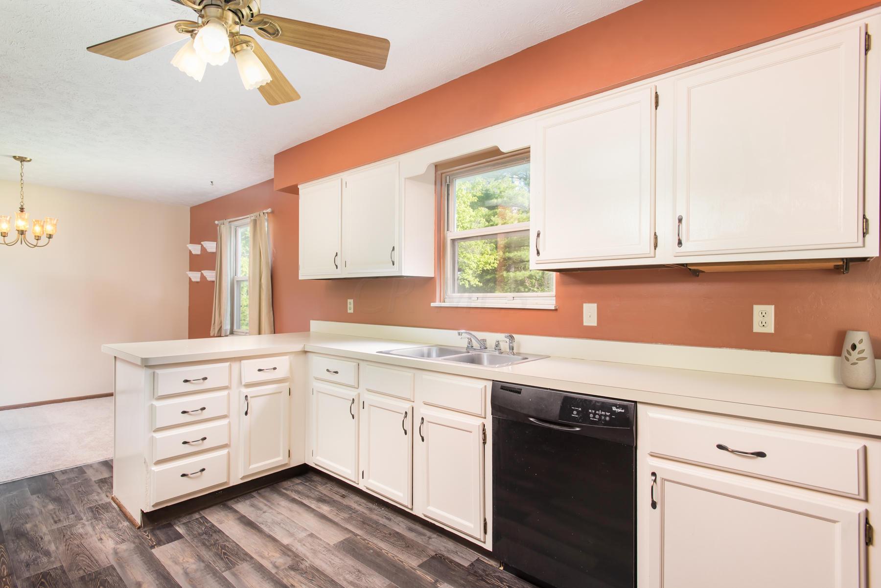 242 Devon Road Delaware, OH 43015 - Photo 10 of 25 Gallery Image 10