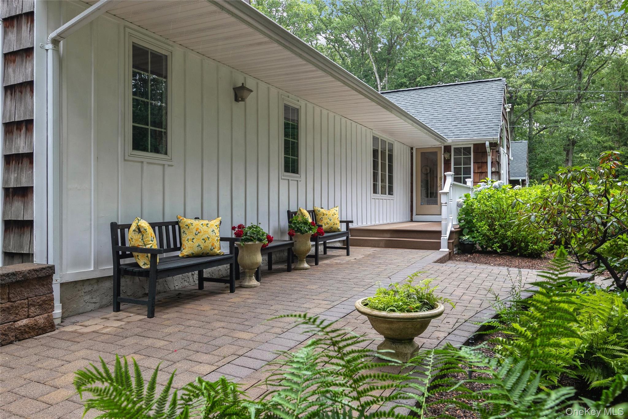 63 West Meadow Road East Setauket, NY 11733 - Photo 2 of 46