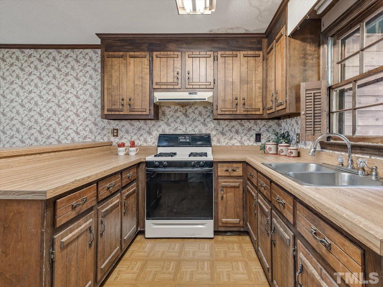 115 Ruffin Street Louisburg, NC 27549 - Photo 11 of 55 Gallery Image 11