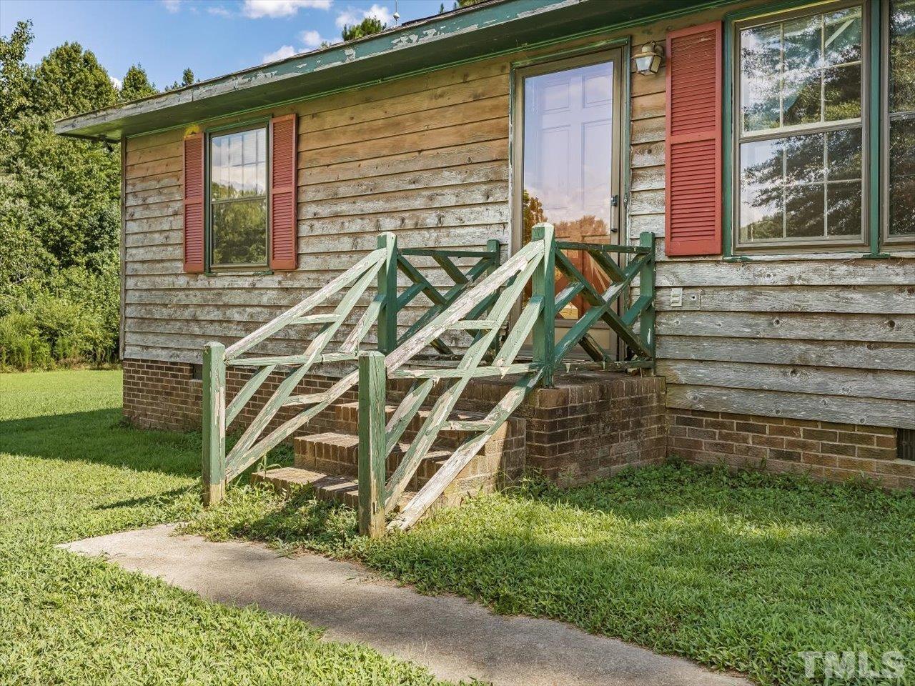 115 Ruffin Street Louisburg, NC 27549 - Photo 4 of 55 Gallery Image 4