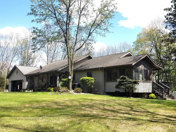 $695,000 | 1700 Hamilton Road, Battle Creek, MI 49017