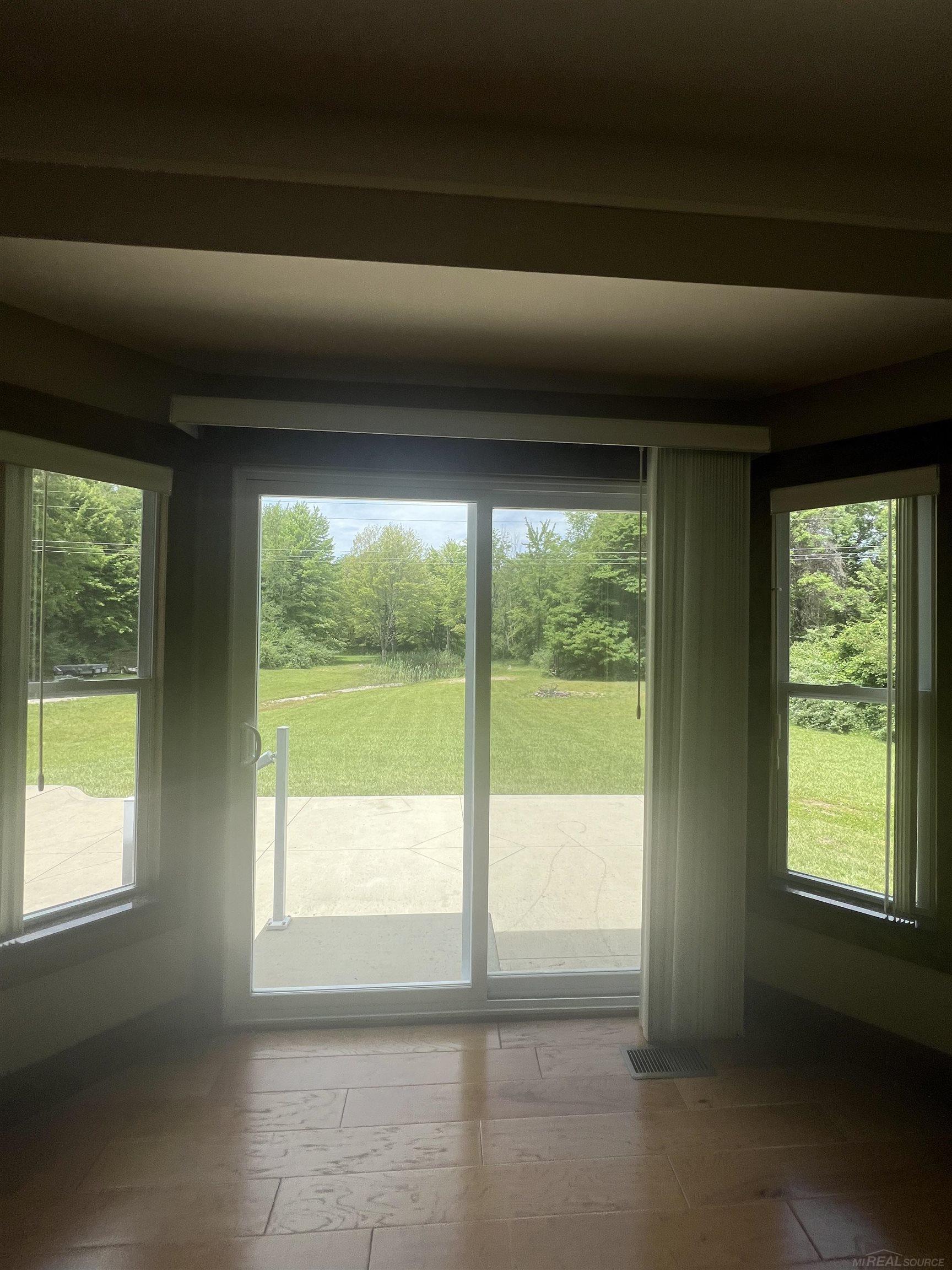 27700 Bredow Road Romulus, MI 48174 - Photo 36 of 40