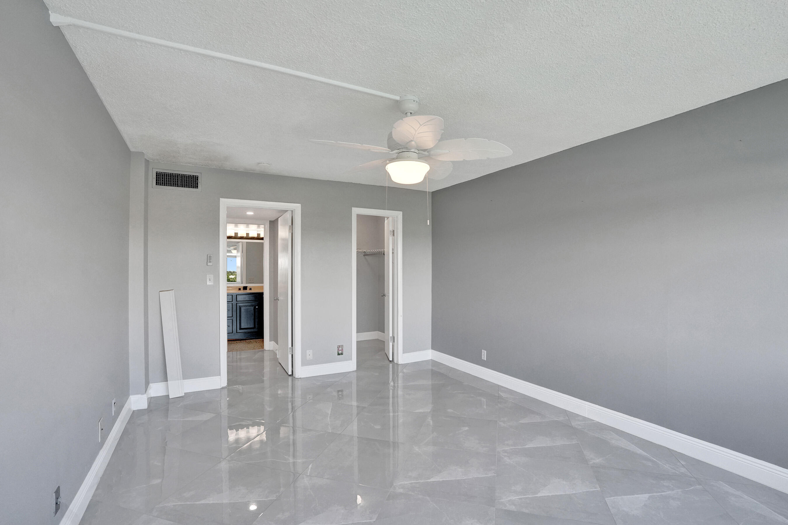 2611 North Riverside Drive, Unit 604 Pompano Beach, FL 33062 - Photo 17 of 72 DSC07890