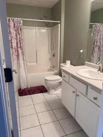 $2,750 | 933 Varnum Avenue, Unit 3, Lowell, MA 01854