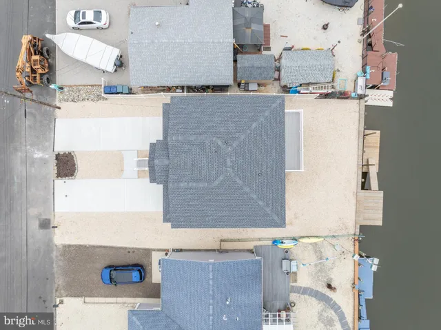 $889,999 | 42 West Mohawk Drive, Little Egg Harbor, NJ 08087