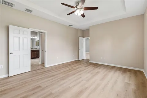 $549,900 | 17566 Buckingham Garden Drive, Lithia, FL 33547