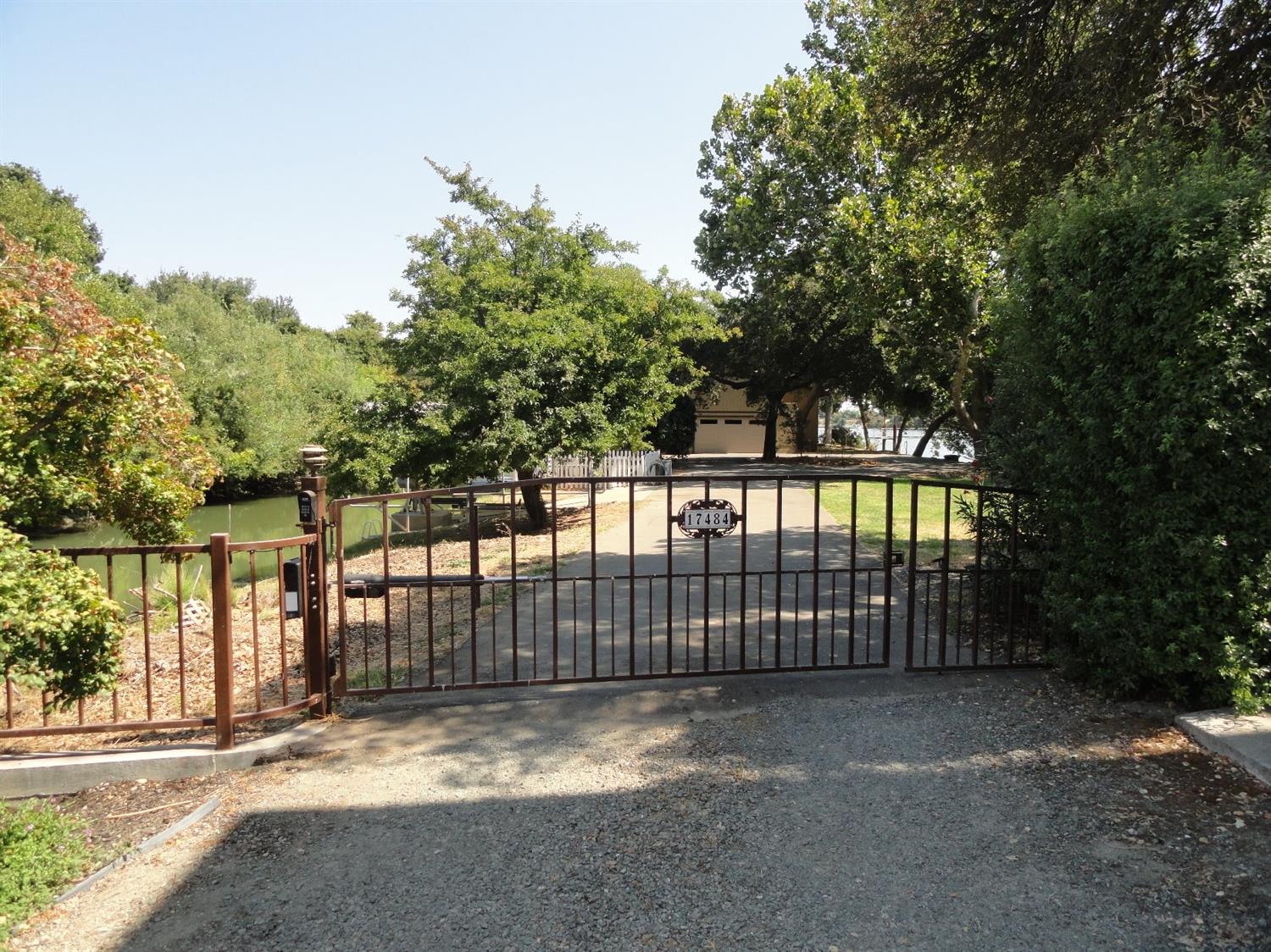 17484 Grand Island Road Walnut Grove, CA 95690 - Photo 1 of 37 Gallery Image 1