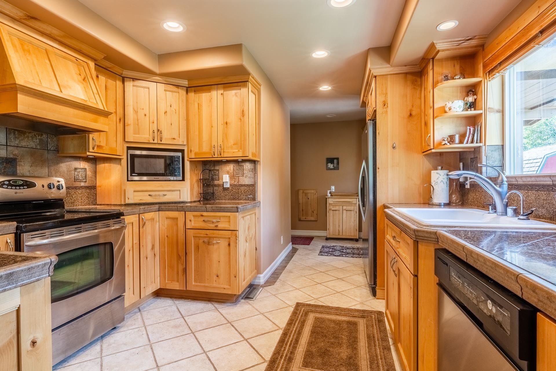 831 Juniper Drive Crowley Lake, CA 93546 - Photo 9 of 50