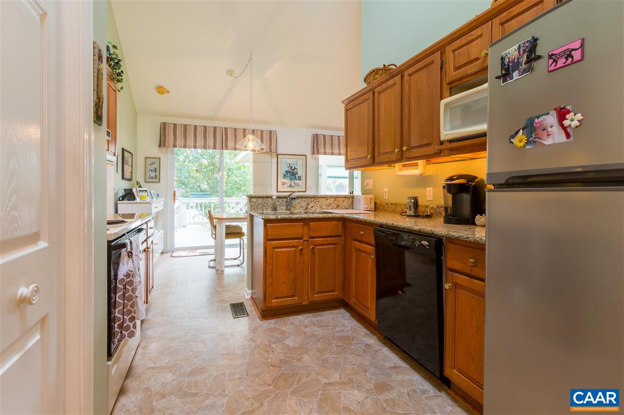 45 Tanglewood Road Palmyra, VA 22963 - Photo 8 of 27 a kitchen with cabinets and a stove