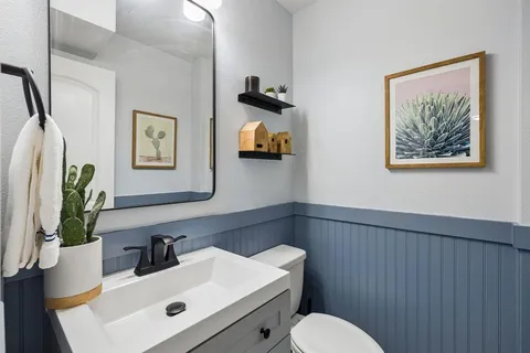 $235,000 | 2702 Douglas Avenue, Unit 127, Dallas, TX 75219