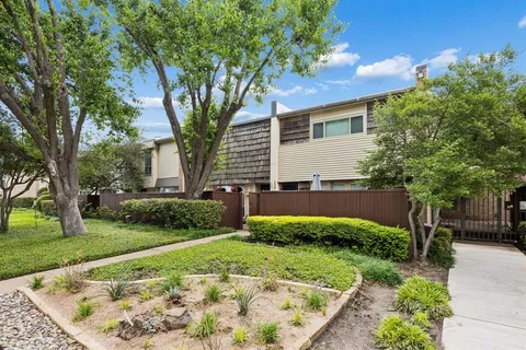 $235,000 | 2702 Douglas Avenue, Unit 127, Dallas, TX 75219