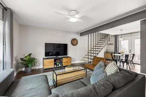 $235,000 | 2702 Douglas Avenue, Unit 127, Dallas, TX 75219