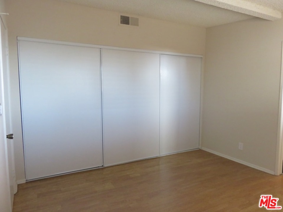 1523 East Windsor Road, Unit 208A Glendale, CA 91205 - Photo 12 of 23