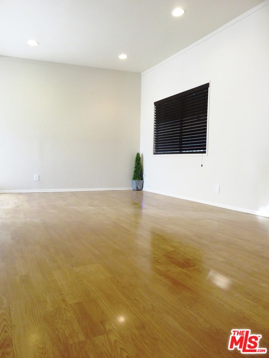 1523 East Windsor Road, Unit 208A Glendale, CA 91205 - Photo 13 of 23