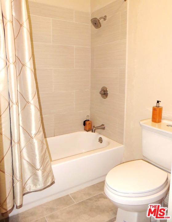 1523 East Windsor Road, Unit 208A Glendale, CA 91205 - Photo 14 of 23