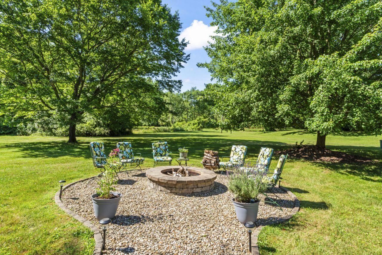 1550 Swans Road Northeast Newark, OH 43055 - Photo 10 of 65 Firepit