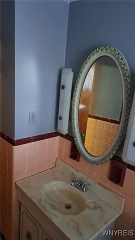 $249,900 | 180 Bright Street, Cheektowaga, NY 14206