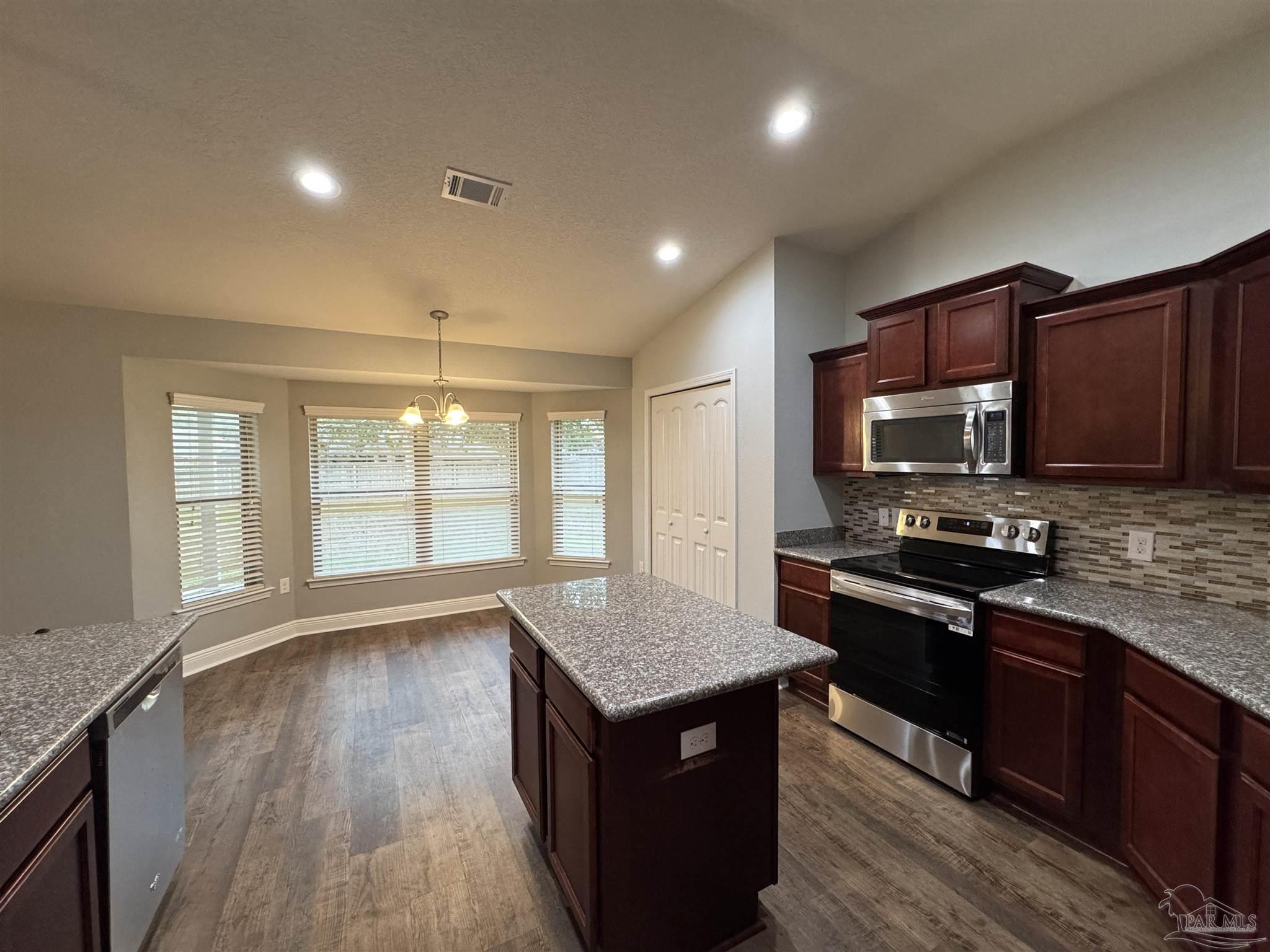 5529 Cane Syrup Circle Pace, FL 32571 - Photo 9 of 31