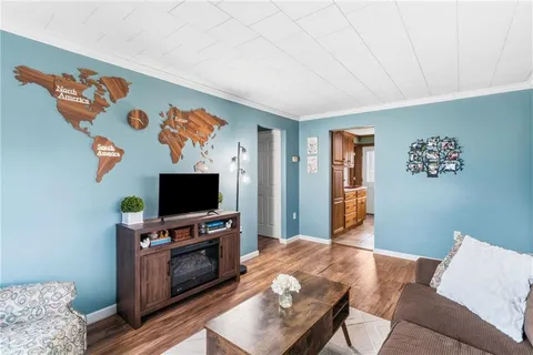 $200,000 | 3645 River Road, Ellwood City, PA 16117