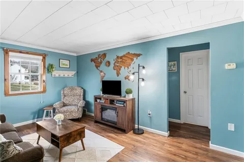 $200,000 | 3645 River Road, Ellwood City, PA 16117