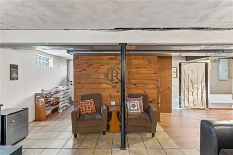 $200,000 | 3645 River Road, Ellwood City, PA 16117