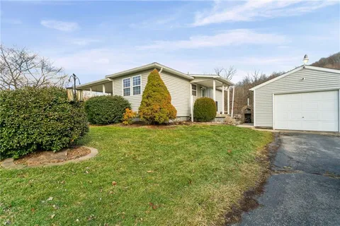 $200,000 | 3645 River Road, Ellwood City, PA 16117
