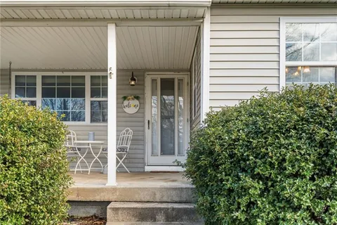 $200,000 | 3645 River Road, Ellwood City, PA 16117