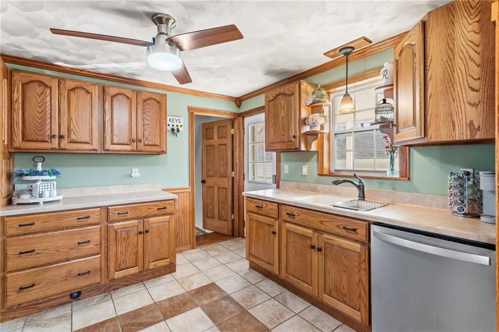 3645 River Road Ellwood City, PA 16117 - Photo 6 of 44