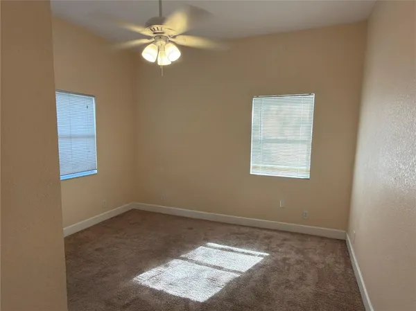 $2,100 | 2528 West St John Street, Tampa, FL 33607