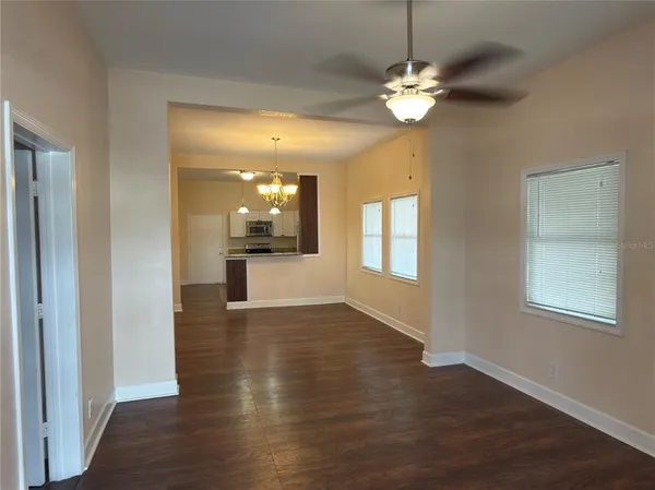 $2,100 | 2528 West St John Street, Tampa, FL 33607