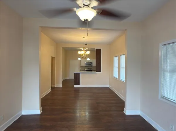 $2,100 | 2528 West St John Street, Tampa, FL 33607