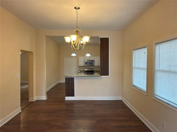 $2,100 | 2528 West St John Street, Tampa, FL 33607