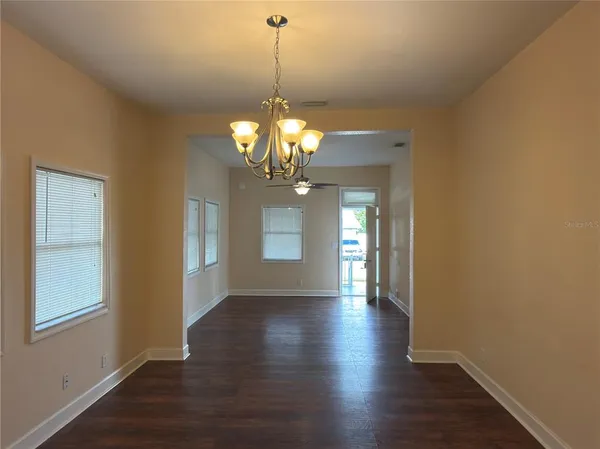 $2,100 | 2528 West St John Street, Tampa, FL 33607