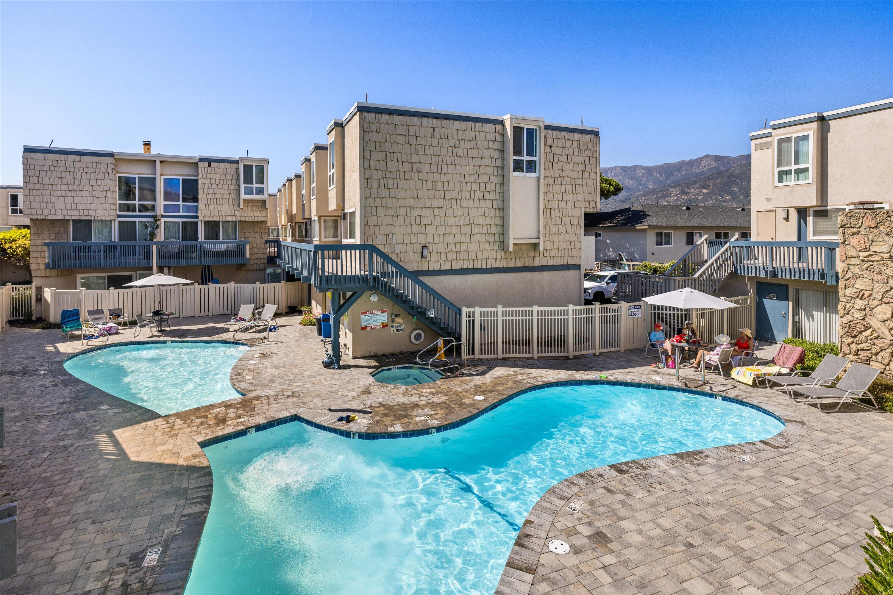 4700 Sandyland Road, Unit 54 Carpinteria, CA 93013 - Photo 16 of 26 Pool area