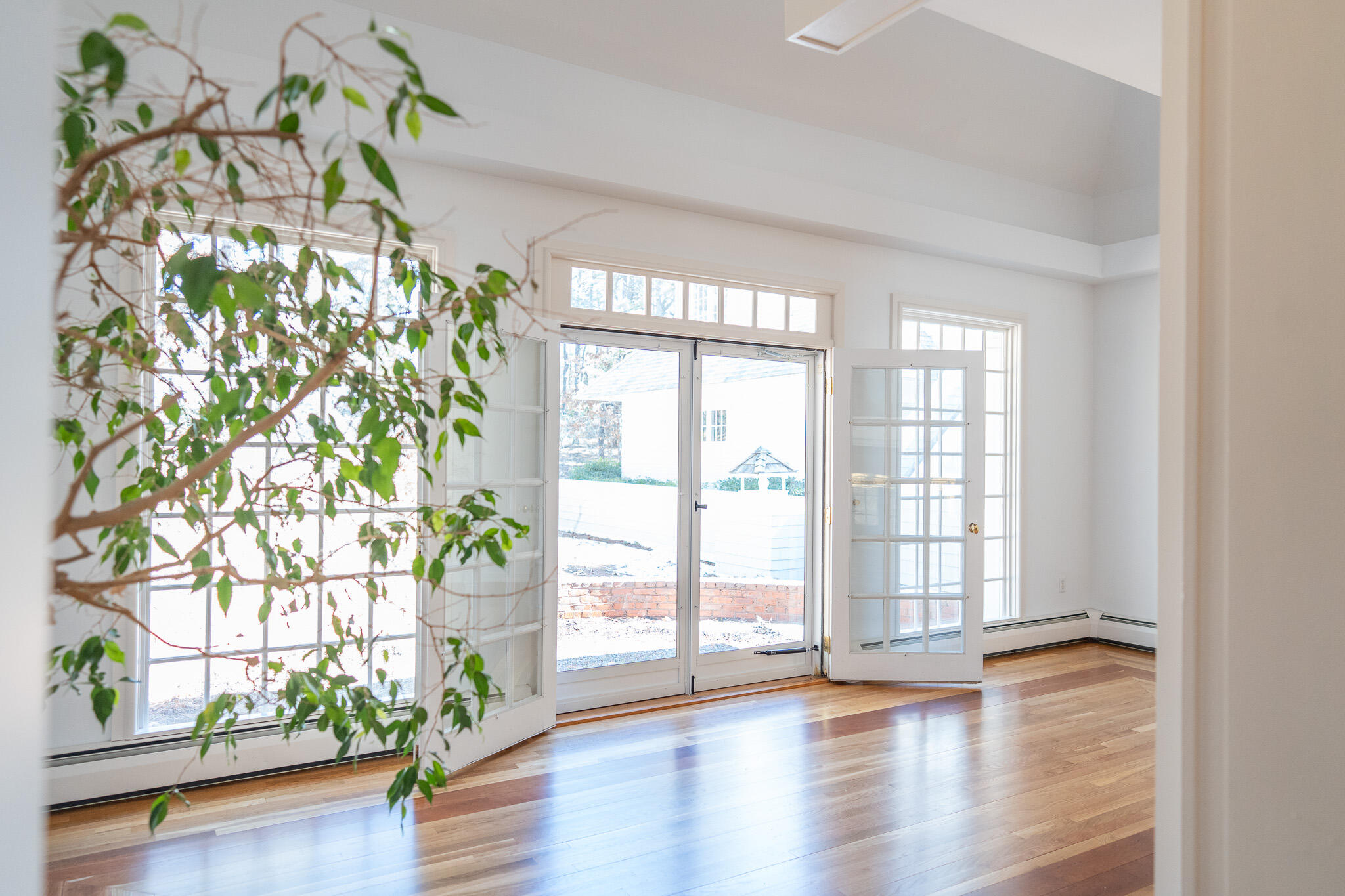 65-75 Deer Path Way Wellfleet, MA 02667 - Photo 22 of 85 Living room to courtyard