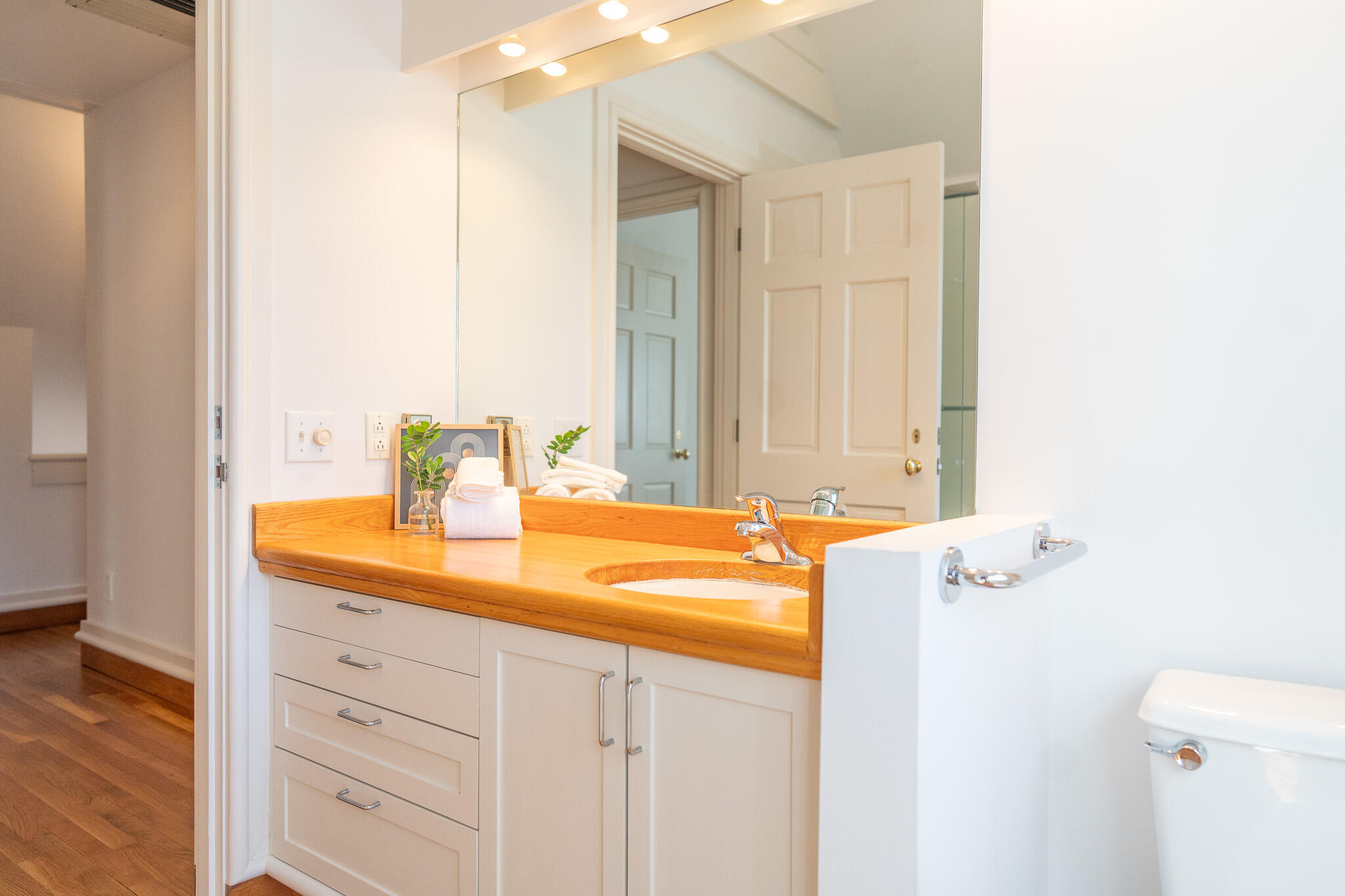 65-75 Deer Path Way Wellfleet, MA 02667 - Photo 57 of 85 Upstairs bath