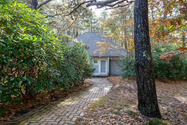 $2,400,000 | 65-75 Deer Path Way, Wellfleet, MA 02667