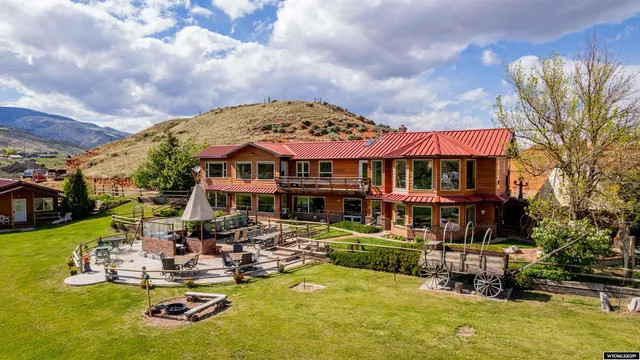 $3,800,000 | 30 Nielsen Trail, Cody, WY 82414