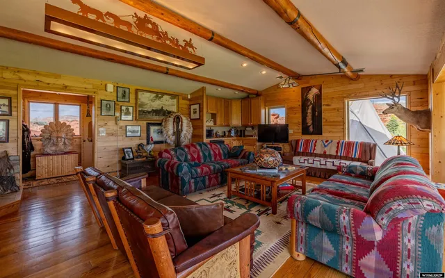$3,800,000 | 30 Nielsen Trail, Cody, WY 82414