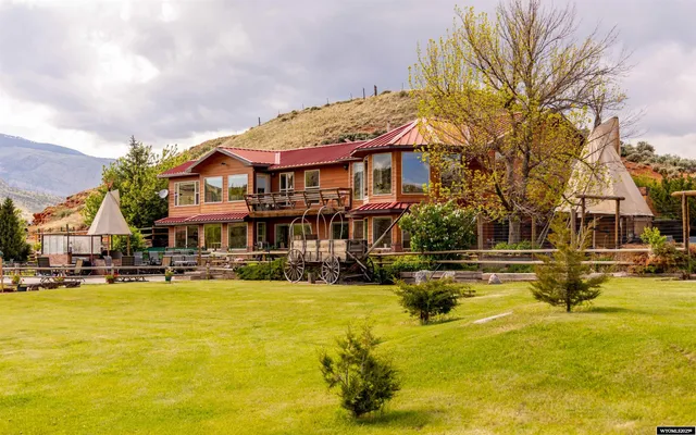 $3,800,000 | 30 Nielsen Trail, Cody, WY 82414
