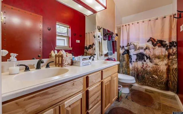 $3,800,000 | 30 Nielsen Trail, Cody, WY 82414