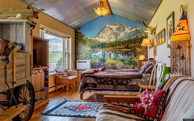 $3,800,000 | 30 Nielsen Trail, Cody, WY 82414