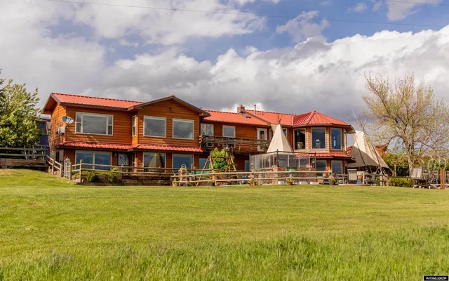 $3,800,000 | 30 Nielsen Trail, Cody, WY 82414
