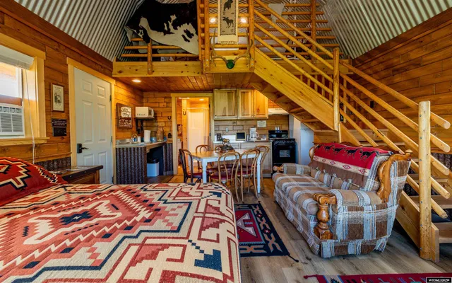 $3,800,000 | 30 Nielsen Trail, Cody, WY 82414