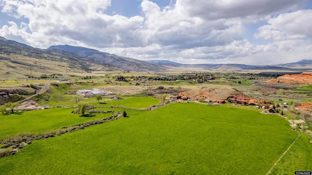 $3,800,000 | 30 Nielsen Trail, Cody, WY 82414