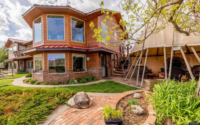 $3,800,000 | 30 Nielsen Trail, Cody, WY 82414