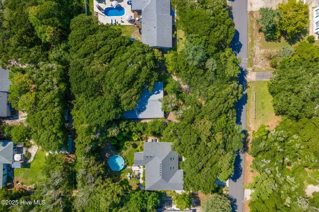 $525,000 | 110 Holly Road, Pine Knoll Shores, NC 28512