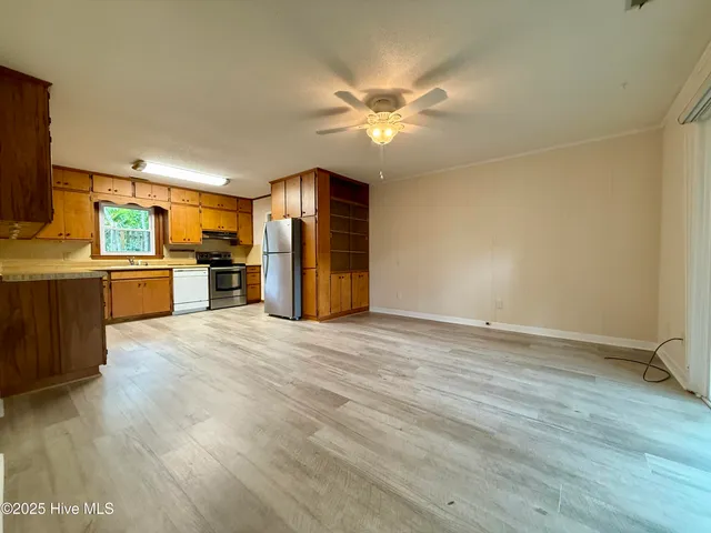 $525,000 | 110 Holly Road, Pine Knoll Shores, NC 28512