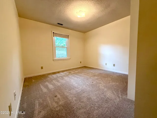 $525,000 | 110 Holly Road, Pine Knoll Shores, NC 28512