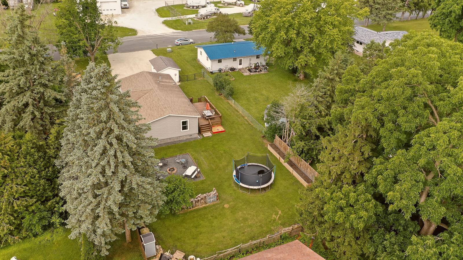 405 North Pleasant Avenue Spring Valley, MN 55975 - Photo 6 of 33